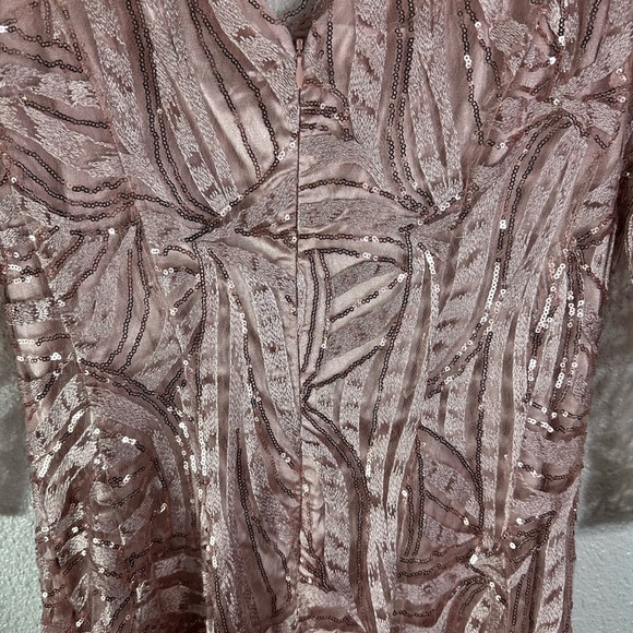 Tahari Sequin Embroidered A-Line Gown in Petal Pink Size 10 - Picture 5 of 8